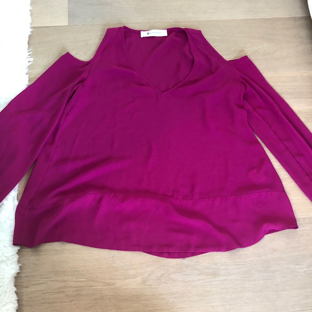 pink long sleeve v neck open shoulder top